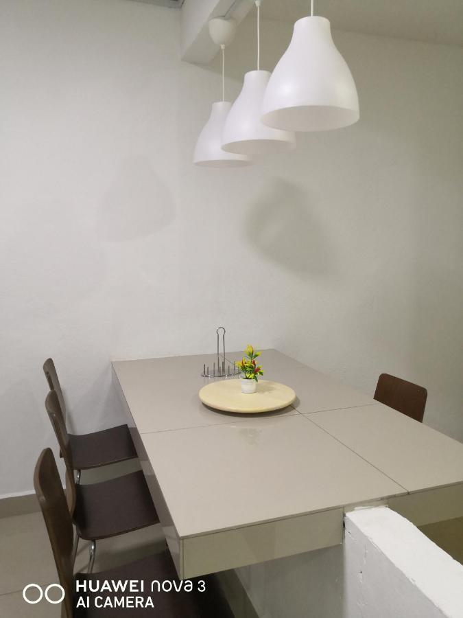 Abah 2 Room Homestay Pasir Gudang Εξωτερικό φωτογραφία