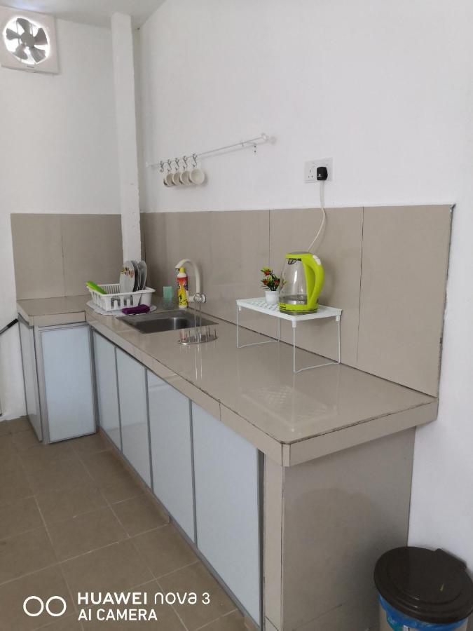 Abah 2 Room Homestay Pasir Gudang Εξωτερικό φωτογραφία