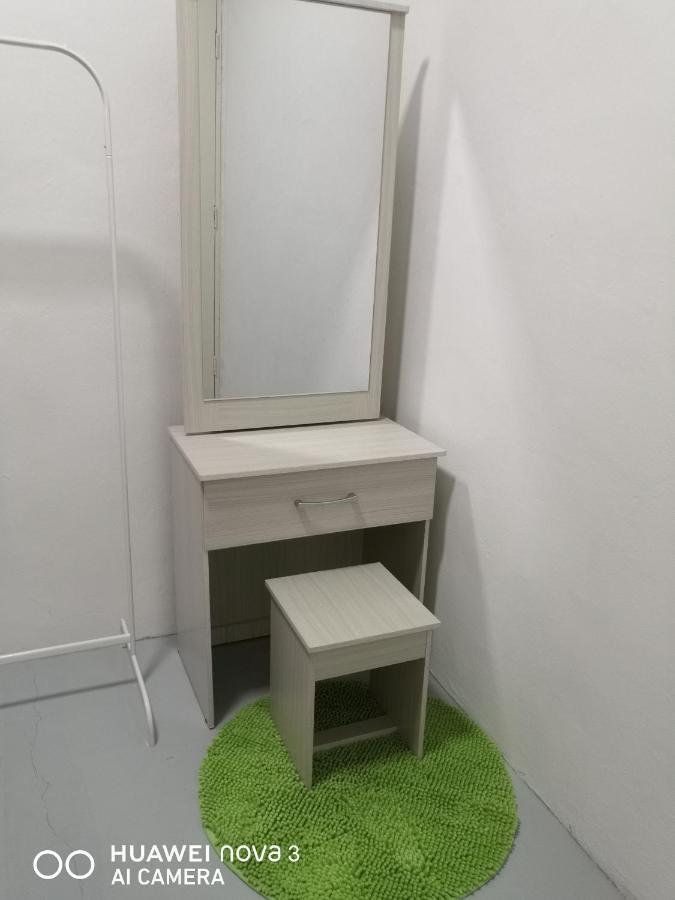 Abah 2 Room Homestay Pasir Gudang Εξωτερικό φωτογραφία