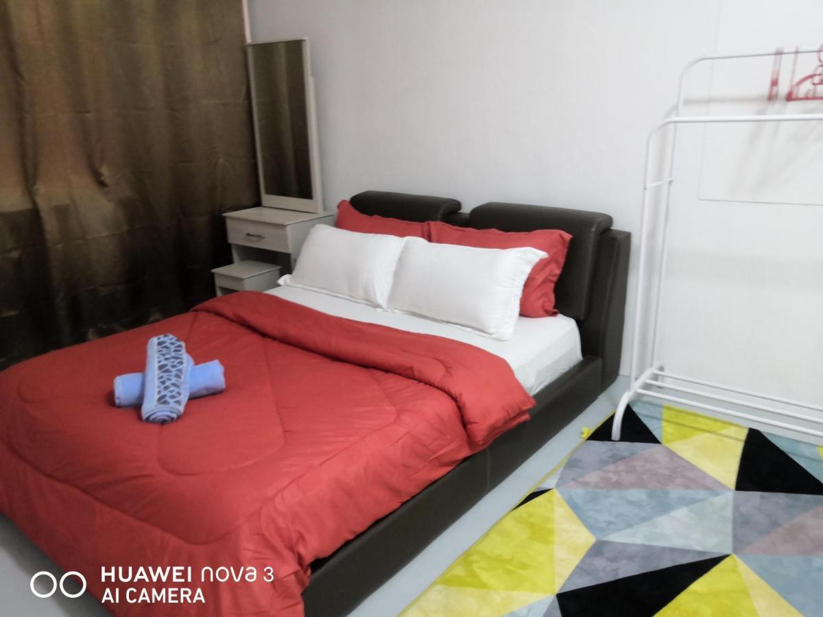 Abah 2 Room Homestay Pasir Gudang Εξωτερικό φωτογραφία